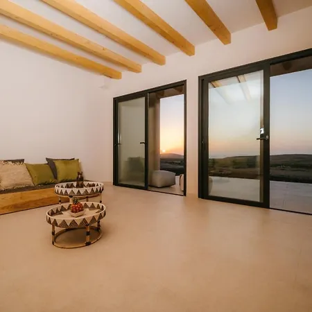 Essea Living With Heated Pool Villa *