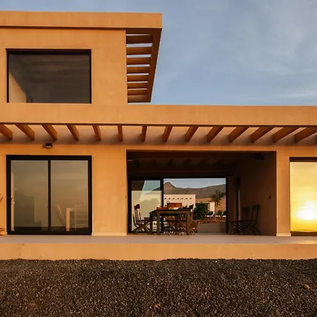 Essea Living With Heated Pool Vila Tindaya