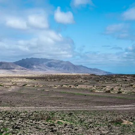 Essea Living With Heated Pool וילה *