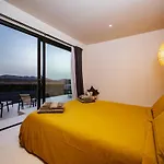 Essea Living With Heated Pool Вилла Тиндайя