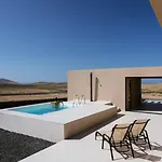 Вилла Essea Living With Heated Pool