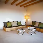 Essea Living With Heated Pool * Тиндайя