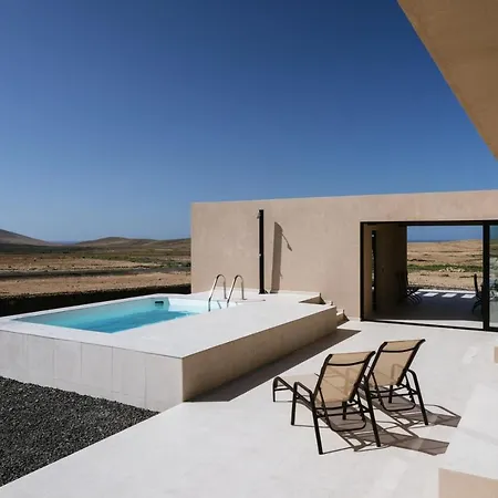 Essea Living With Heated Pool * Tindaya