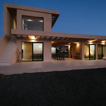 Essea Living With Heated Pool Villa Tindaya