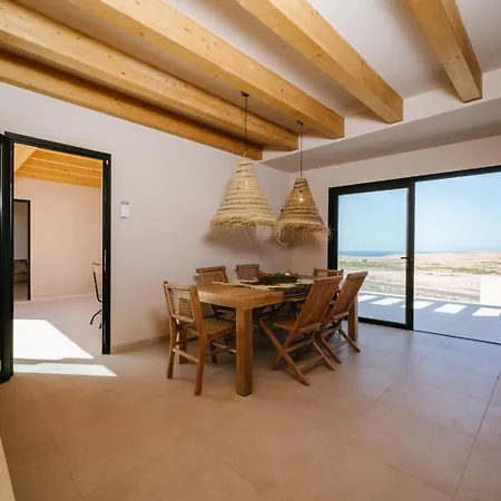 Βίλα Essea Living With Heated Pool *