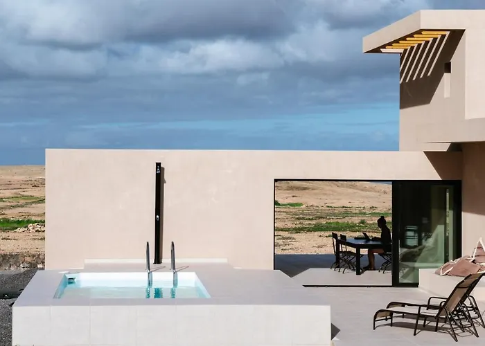 Essea Living With Heated Pool Villa *