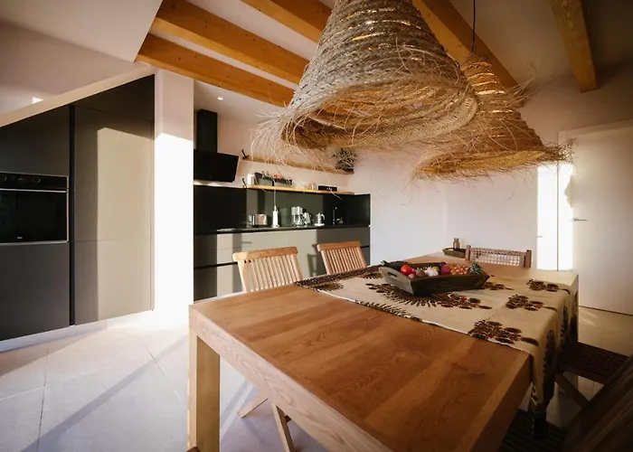 Essea Living With Heated Pool Villa *