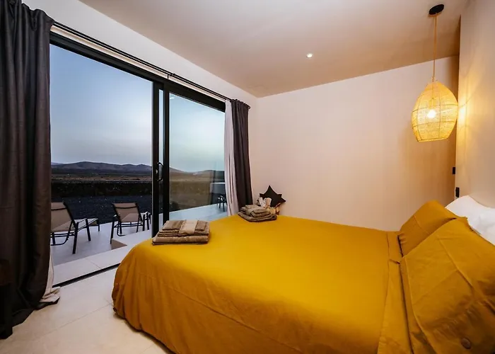 Essea Living With Heated Pool Villa Tindaya