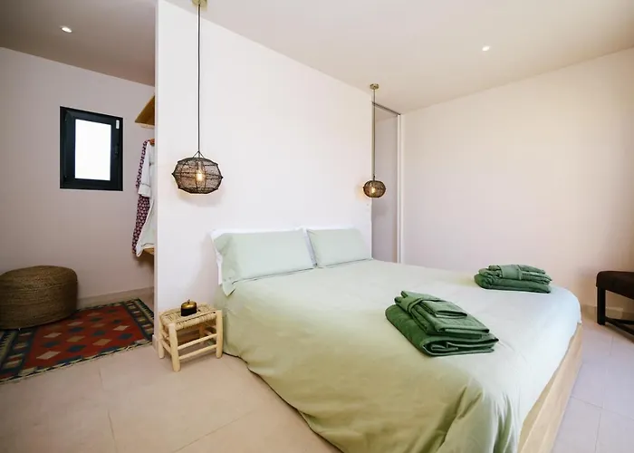 Villa Essea Living With Heated Pool *