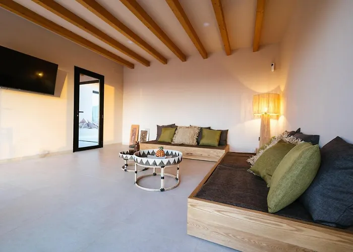 Essea Living With Heated Pool Tindaya