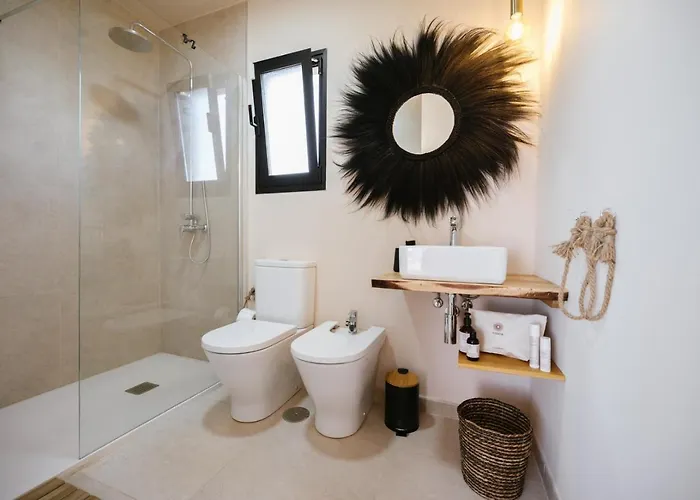 Essea Living With Heated Pool *