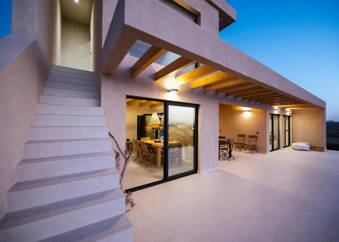 Villa Essea Living With Heated Pool